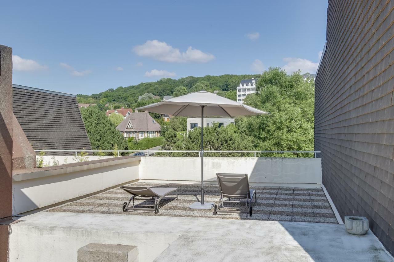 Duplex Apartment With Sea View And Roof Terrace Трувиль-сюр-Мер Экстерьер фото